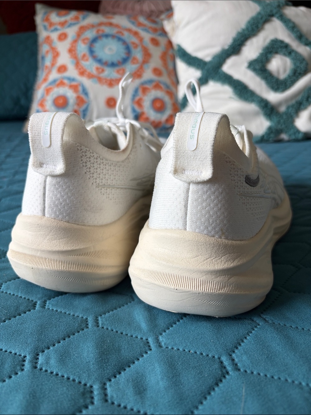 ASICS Gel Nimbus Shoes - Picture 3 of 7